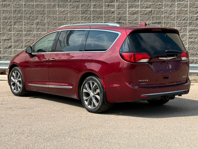 2017 Chrysler Pacifica 4dr Wgn Limited| $0 DOWN | EVERYONE APPRO in Cars & Trucks in Calgary - Image 3