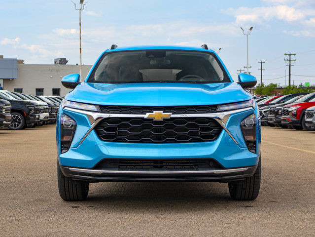 2025 Chevrolet Trax LT in Cars & Trucks in Edmonton - Image 3