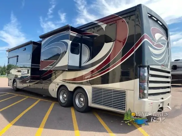 2018 Thor Motor Coach Tuscany 45AT only 029,124 Miles in RVs & Motorhomes in Moncton - Image 9