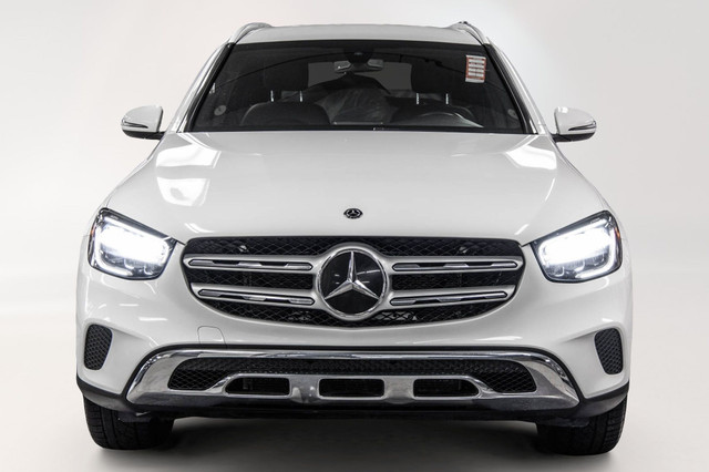2020 Mercedes-Benz GLC300 4MATIC SUV | Caméra | Carplay | Sièges in Cars & Trucks in City of Montréal - Image 2