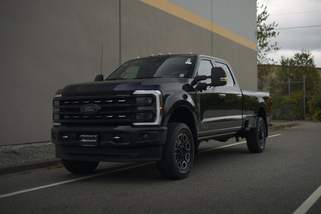 2023 Ford Super Duty F-350 SRW in Cars & Trucks in Delta/Surrey/Langley - Image 3