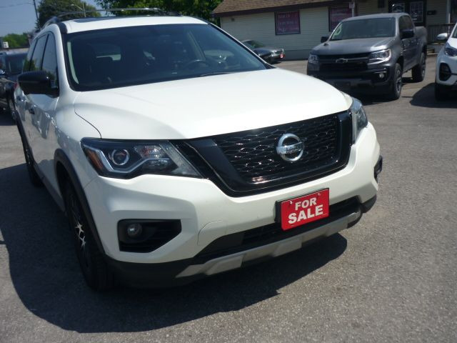 2019 Nissan Pathfinder  in Cars & Trucks in Oshawa / Durham Region - Image 2