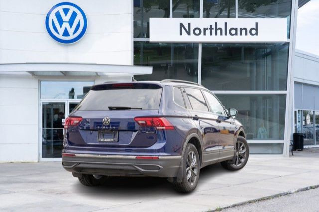 2022 Volkswagen Tiguan Comfortline in Cars & Trucks in Calgary - Image 3