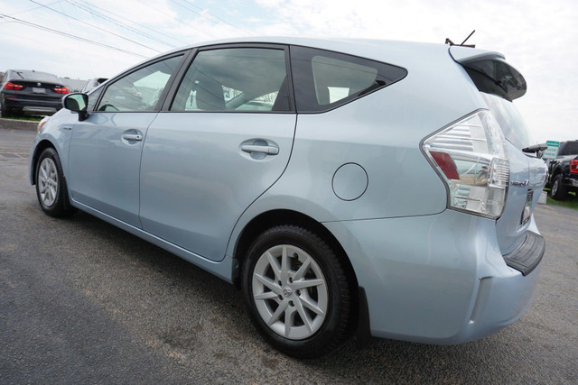 2014 Toyota Prius V in Cars & Trucks in Oakville / Halton Region - Image 4