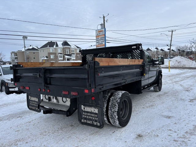 2011 Ford Super Duty F-350 DRW DOMPEUR in Cars & Trucks in Laval / North Shore - Image 4