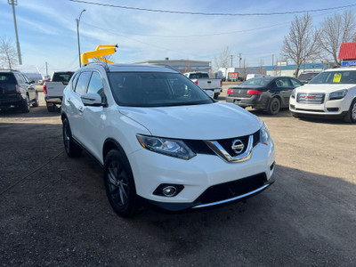 2016 Nissan Rogue S AWD Low KM! - Panoramic Roof!