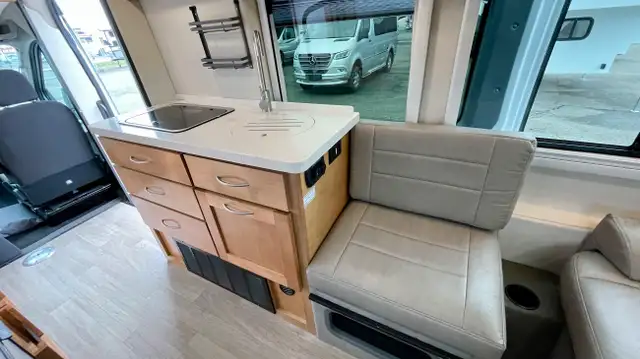 2021 Coachmen Beyond 22C in RVs & Motorhomes in Victoria - Image 8