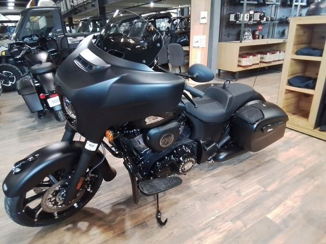 2024 Indian Motorcycle CHIEFTAIN DARKHORSE W/POWERBAND AUDIO PKG dans Utilitaires et de promenade  à Moncton - Image 3