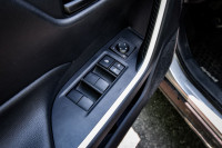 Low Mileage, Heated Seats, Apple CarPlay, Android Auto, Blind Spot Monitoring, Lane Keep Assist! 6 L... (image 9)