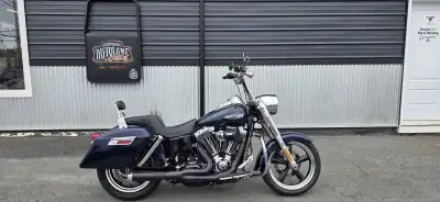 2013 HD Switchback FLD with only 36000km! Get the best of both worlds with the quick detach hard bag...