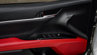 *Leather Seats, Sunroof, Wireless Charging, Premium Audio, Heated Seats! * This handsome Toyota Camr... (image 8)