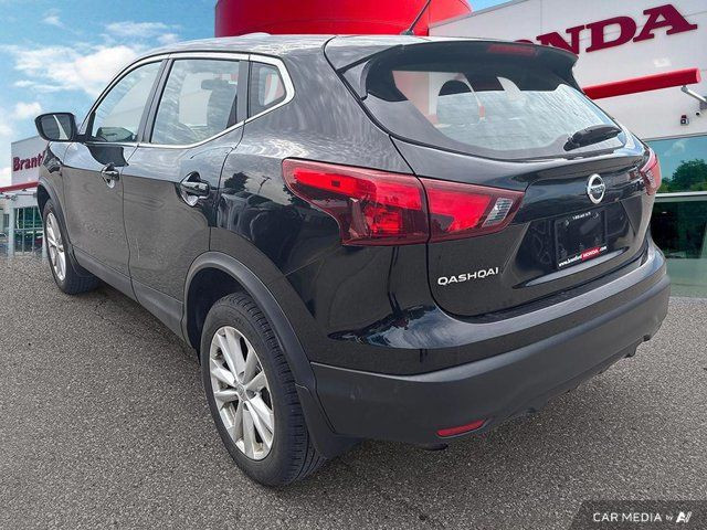 2017 Nissan Qashqai SV in Cars & Trucks in Brantford - Image 4