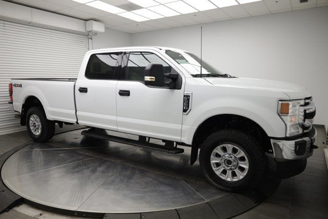 2022 Ford Super Duty F-350 SRW XLT in Cars & Trucks in Calgary