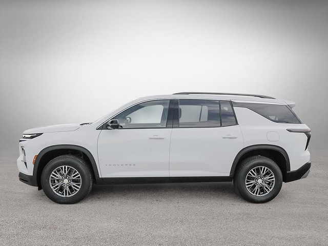 2025 Chevrolet Traverse LT in Cars & Trucks in City of Montréal - Image 3
