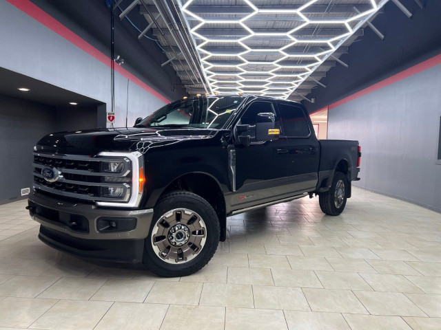 2023 Ford Super Duty F-350 SRW in Cars & Trucks in Edmonton