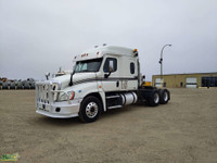 2017 Freightliner Cascadia T/A Sleeper Tractor