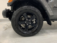 Check out this vehicle's pictures, features, options and specs, and let us know if you have any ques... (image 4)