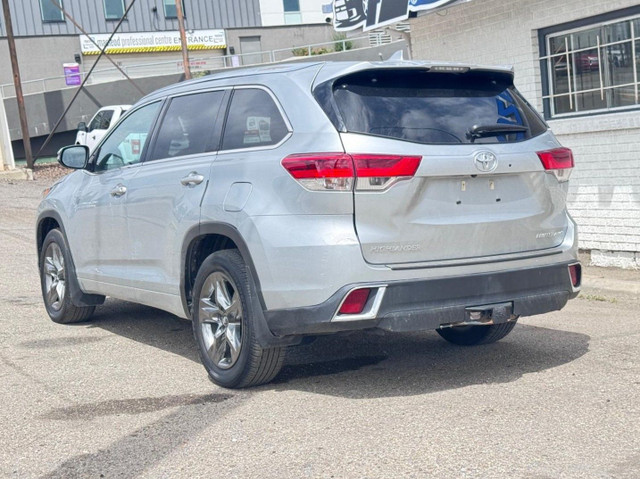 2017 Toyota Highlander AWD 4dr Limited in Cars & Trucks in Calgary - Image 2