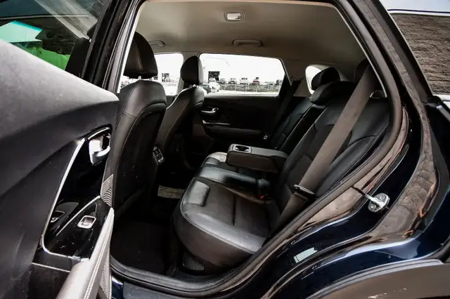 2019 Kia Niro EX Premium • HEATED SEATS • WIRELESS CHARGING in Cars & Trucks in Kingston - Image 32