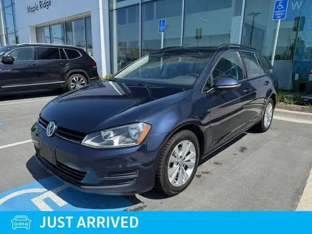 2017 Volkswagen Golf SportWagen Trendline | Connectivity in Cars & Trucks in Tricities/Pitt/Maple - Image 2