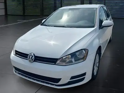 A fun-to-drive and efficient compact hatchback, perfect for urban environments. The Trendline trim i...