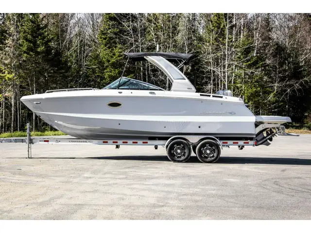 2025 Chaparral 267 SSX in Powerboats & Motorboats in Québec City - Image 2