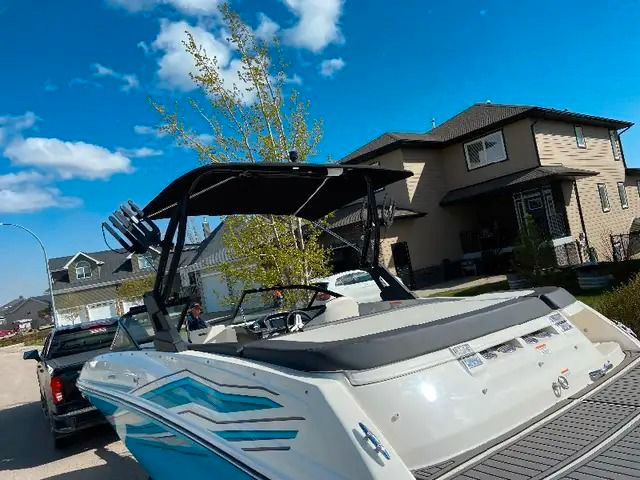 2019 BAYLINER VR5 (FINANCING AVAILABLE) in Powerboats & Motorboats in Strathcona County - Image 3