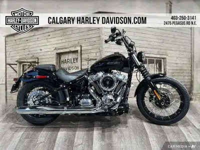 Born to be yours. The Street Bob is a lean, mean bobber with mini-ape handlebars, mid-mounted foot c...