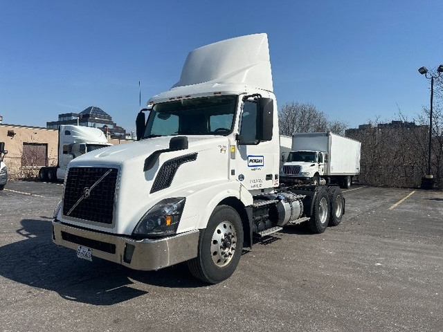 2018 Volvo VNL64300 in Heavy Trucks in Mississauga / Peel Region - Image 3