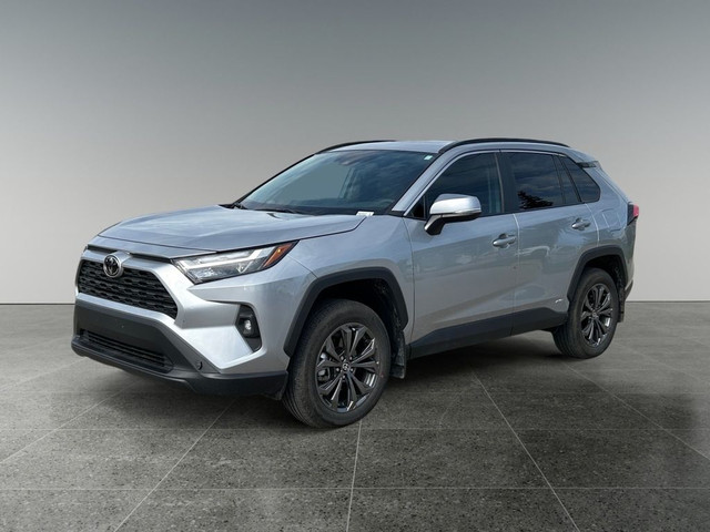 2025 Toyota RAV4 Hybrid XLE / Bluetooth / Back Up Ca / Heated Se in Cars & Trucks in Calgary