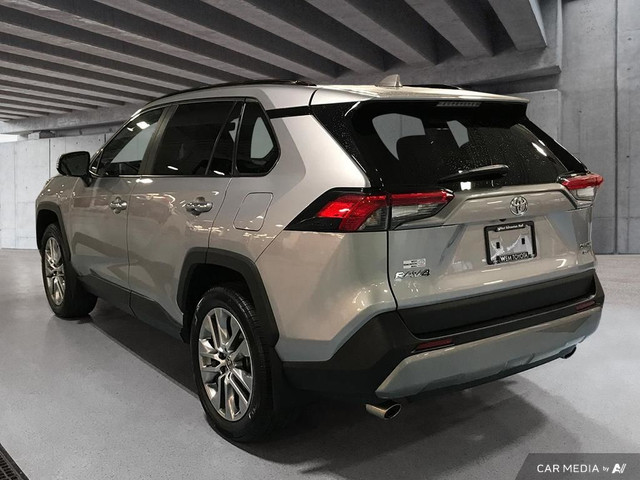 2022 Toyota RAV4 LIMITED in Cars & Trucks in Edmonton - Image 4