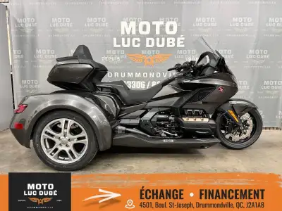 Honda GL1800 Goldwing Tour DCT California Trike 2024 EN STOCK! SEULEMENT 969 KM BALANCE DE GARANTIE...