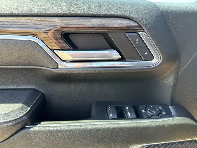 2023 Chevrolet Silverado 1500 RST Z71 OFF-ROAD | LOW KMS | 5.3L  in Cars & Trucks in Edmonton - Image 14