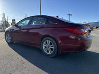 PARTS ONLY Engine: 4 Cylinder Engine 2.4L/144CI L/100Km City: 8.7 L/100Km Hwy: 5.6 Safety Equipment... (image 5)
