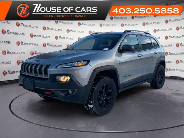 2016 Jeep Cherokee 4WD 4dr Trailhawk in Cars & Trucks in Calgary