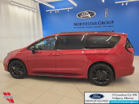 Low Mileage, Sunroof, Navigation, Leather Seats, 4G Wi-Fi, Apple CarPlay! Ask us how you can add Ext... (image 7)