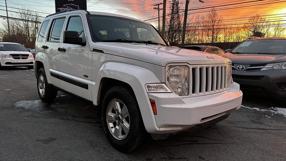 2012 Jeep Liberty Sport 3.7L 4x4 | Winter Tires On | Drives Grea