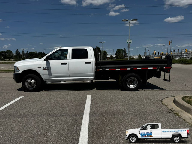 2017 Ram 3500 Dually Crew Cab Flat Bed 4WD in Cars & Trucks in City of Toronto - Image 4