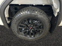 This 2025 GMC Sierra 1500 in Summit White is equipped with 4WD and Turbocharged Gas I4 2.7L/166 engi... (image 8)