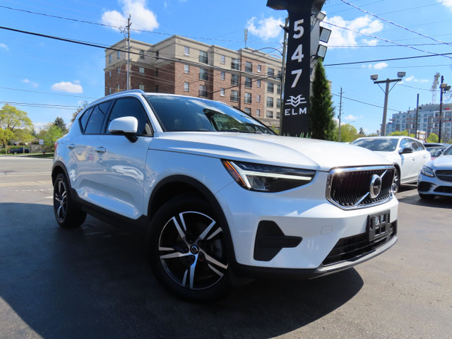 2023 Volvo XC40 B5 AWD Core - Navigation System - Leather !!! in Cars & Trucks in Oakville / Halton Region - Image 2