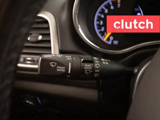 2020 Jeep Grand Cherokee Laredo Altitude 4x4 w/ Apple CarPlay &  in Cars & Trucks in Ottawa - Image 25