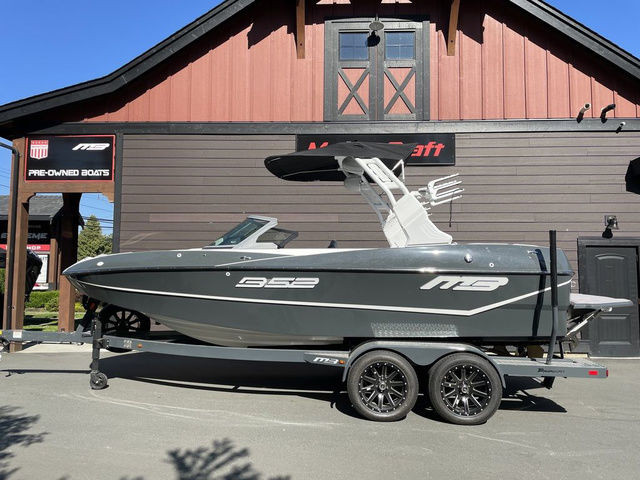 2024 MB B52 21 Classic in Powerboats & Motorboats in Chilliwack - Image 2