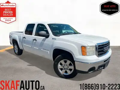 AUTOTRADER'S BEST PRICED DEALER AWARD WINNER 2024 CLEAN CARFAX Sale Price plus HST & Licensing! Safe...