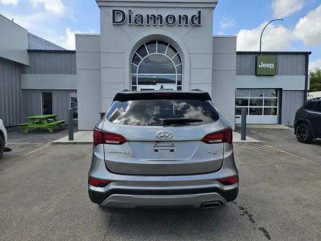 2018 HYUNDAI Santa Fe Sport SE dans Autos et camions dans Prince Albert - Image 4