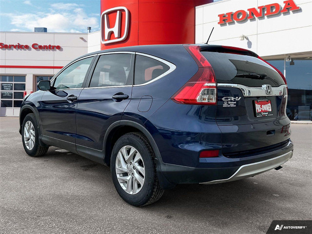 2016 Honda CR-V SE Low KM's | Local in Cars & Trucks in Winnipeg - Image 4