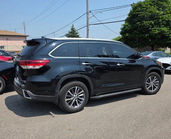 2018 Toyota Highlander XLE AWD | Leather | Sunroof | Nav in Cars & Trucks in Guelph - Image 3