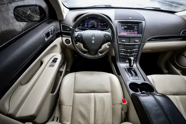 2014 Lincoln MKT ECOBOOST in Cars & Trucks in Ottawa - Image 16