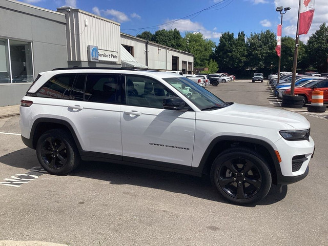 2023 Jeep Grand Cherokee Altitude in Cars & Trucks in Oakville / Halton Region - Image 4