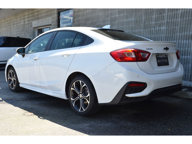 2019 Chevrolet Cruze 4dr Sdn LT in Cars & Trucks in Burnaby/New Westminster - Image 3