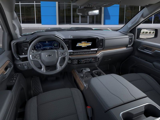 2025 Chevrolet Silverado 1500 LT Trail Boss in Cars & Trucks in Lethbridge - Image 4